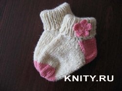 Вяжем носочки для малыша